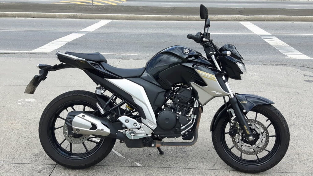 moto yamaha fazer 2019